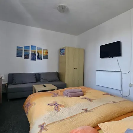Tomy1 Guest house